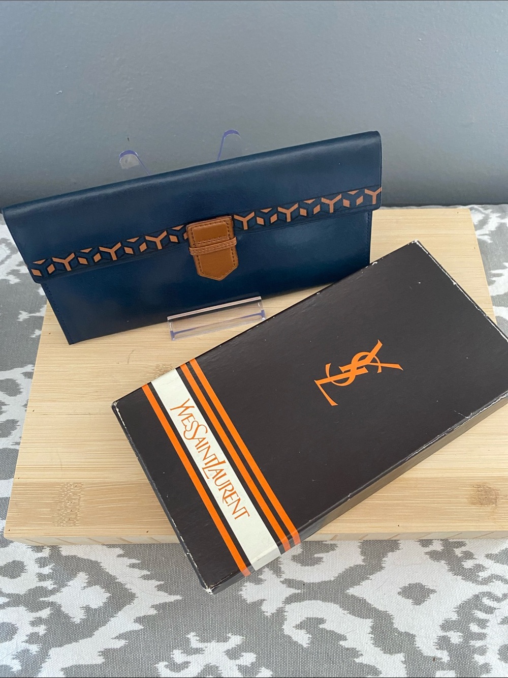 Yves Saint Laurent Navy Blue and Brown Leather Clutch Wallet w/Box - Picture 9 of 10
